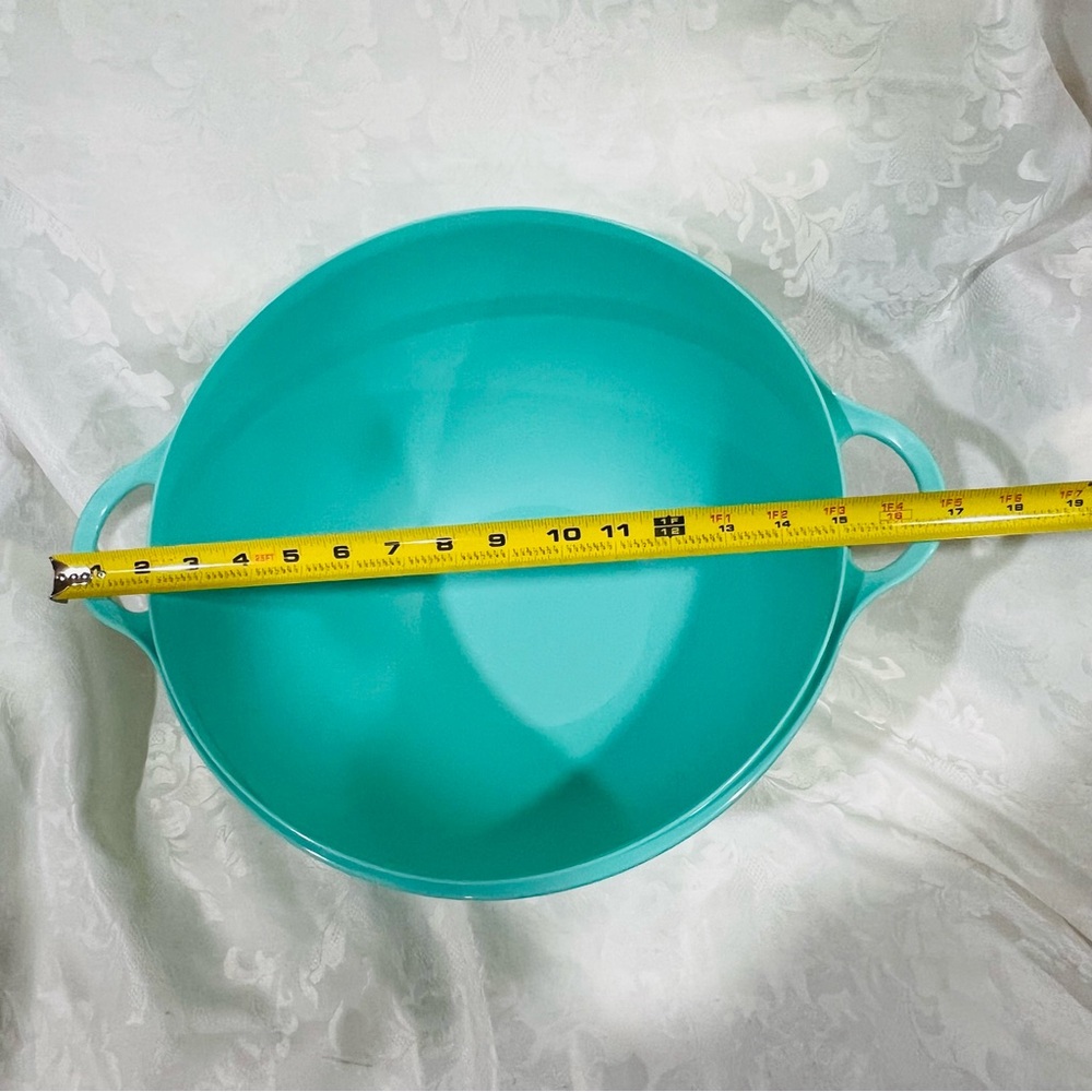NEW (NIP)Tupperware 59-Cup Thatsa Jumbo Bowl - Mint - Picture 7 of 9